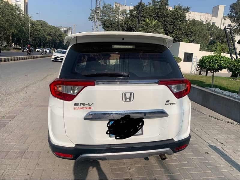 Honda BR-V 2019 Automatic Full Option Total Genion First Owner 3