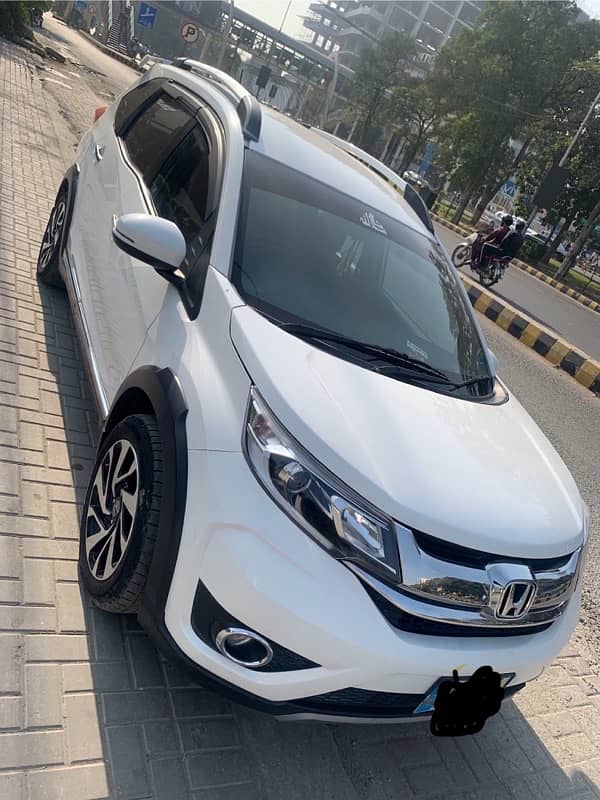 Honda BR-V 2019 Automatic Full Option Total Genion First Owner 5