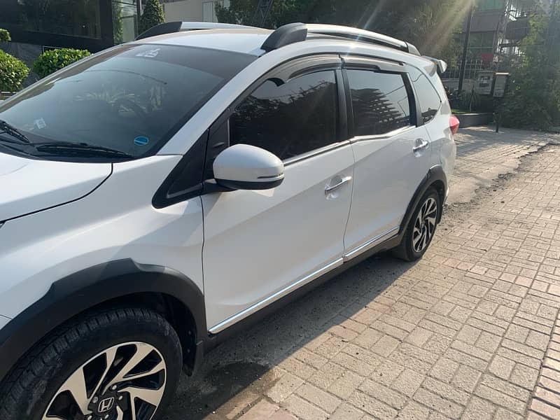 Honda BR-V 2019 Automatic Full Option Total Genion First Owner 8