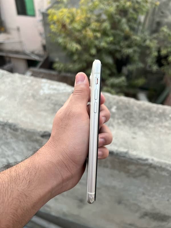 Iphone 11 White Factory unlock 2