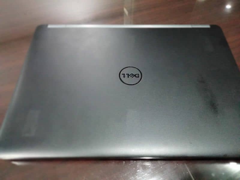 Dell latitude E7470 0