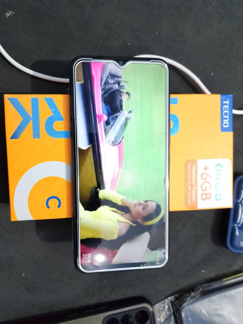 Tecno spark 8c 3+1  4gb ram 64 gb rom 3