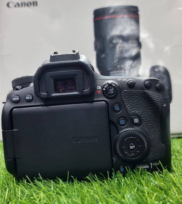 Canon 6d Mark ii body 1