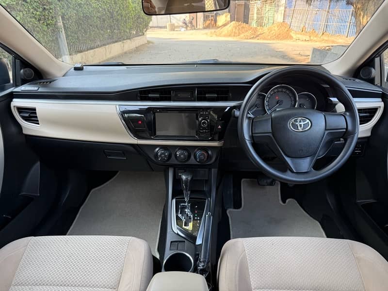 Toyota Corolla Altis 1.6 2017 8