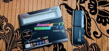 G skill Trident Z Rgb 8Gb ddr4 3600mhz Ram only 8gb stick with Box