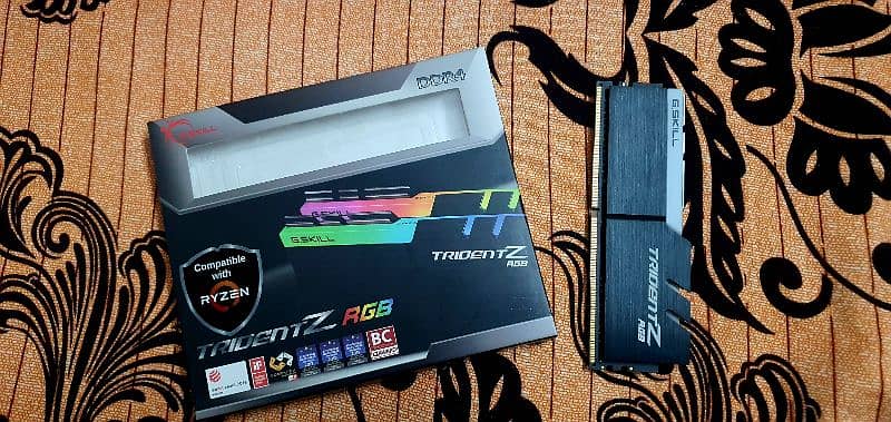 G skill Trident Z Rgb 8Gb ddr4 3600mhz Ram only 8gb stick with Box 0