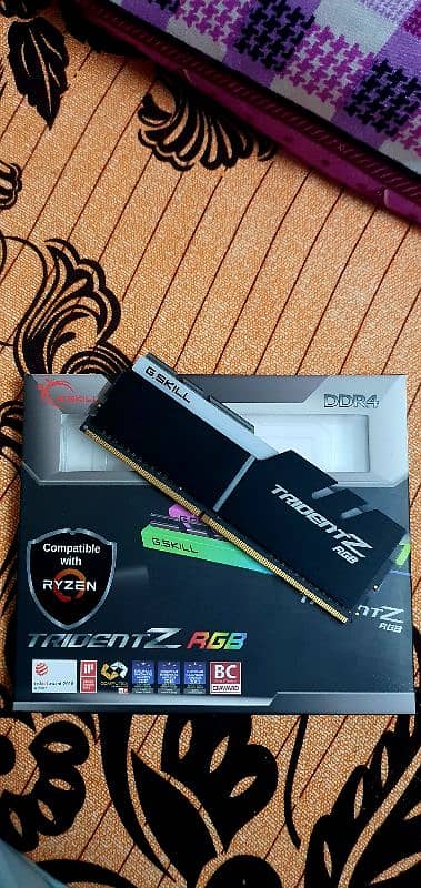 G skill Trident Z Rgb 8Gb ddr4 3600mhz Ram only 8gb stick with Box 3