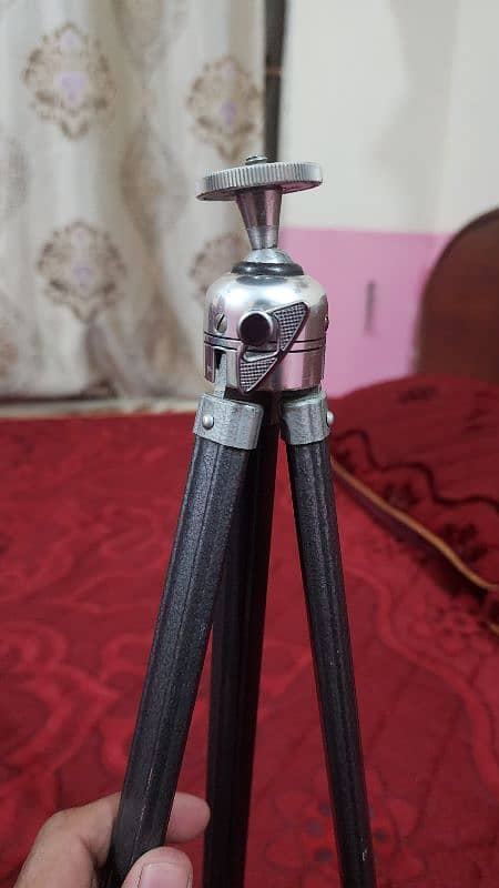 Bilora Camera Tripod 2