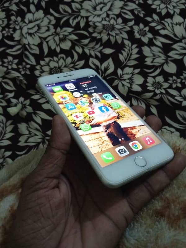 iphone 8 plus water pack Alhamdulillah sctmratch less hy 0