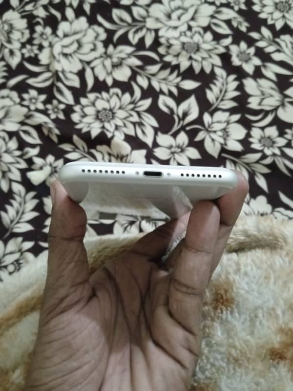 iphone 8 plus water pack Alhamdulillah sctmratch less hy 3