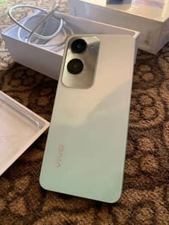 Vivo Y18 White Complete Box What's Number 03358672136