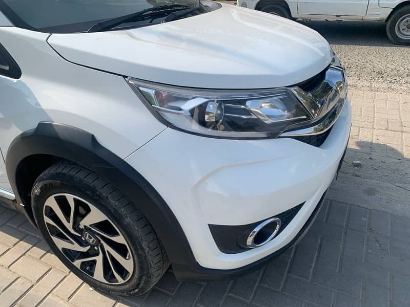 Honda BR-V 2019 Full Option Automatic Bumper to Bumper Genion 1st ownr 12