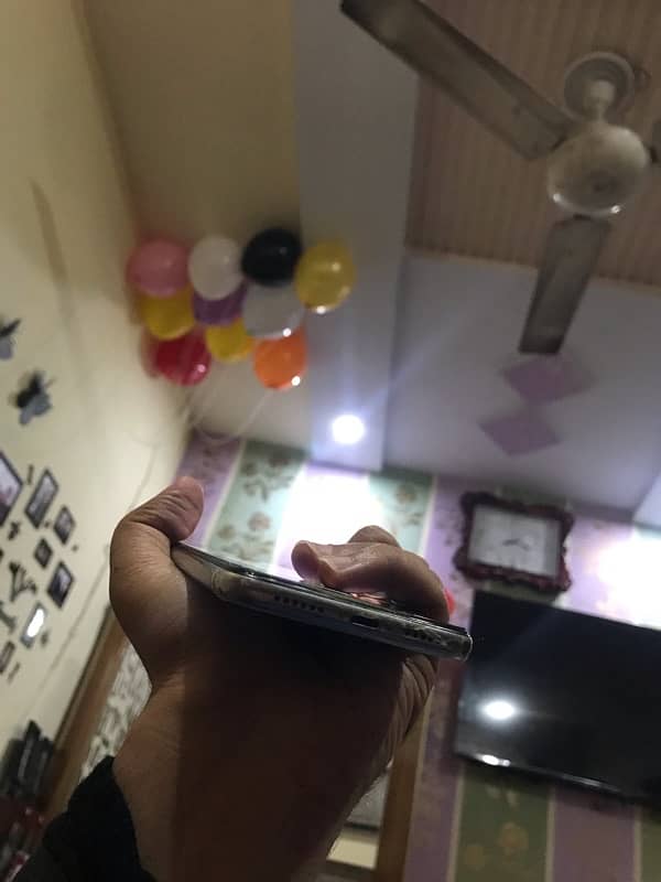 iPhone X New condition Waterproof mobile 64 gb 4