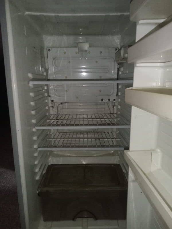 Refrigerator/ Freezer 6