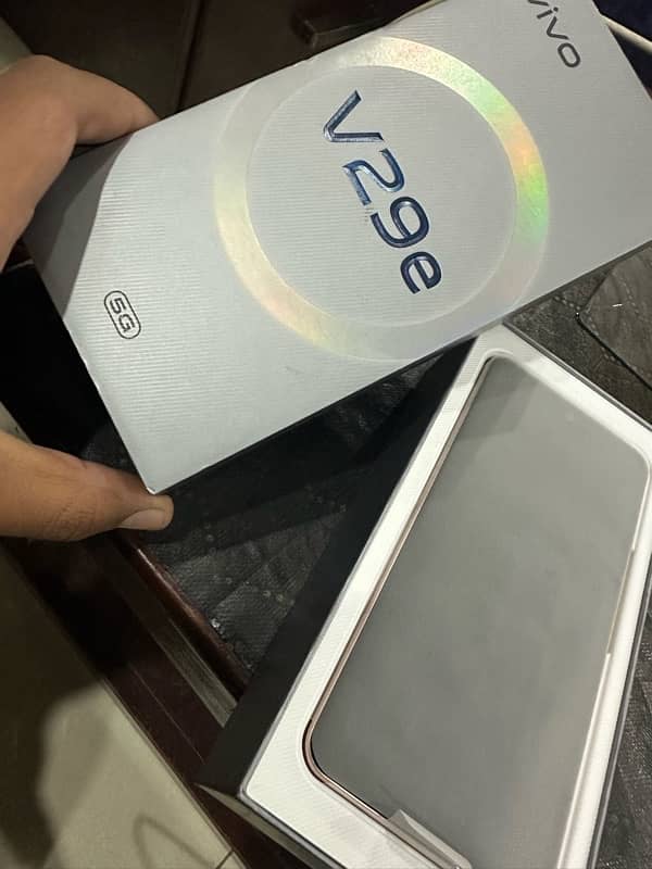 Vivo V29e 8/256gb just like new 10/10 0