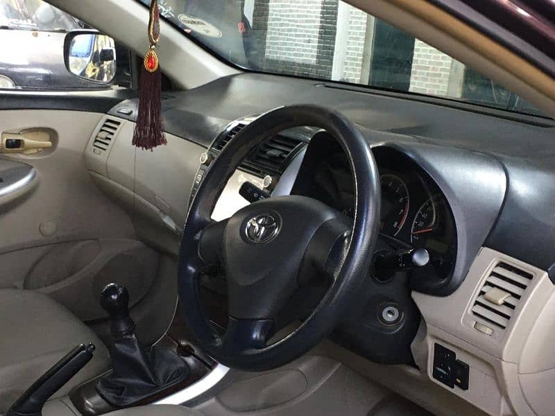 Toyota Corolla XLI 2013 1