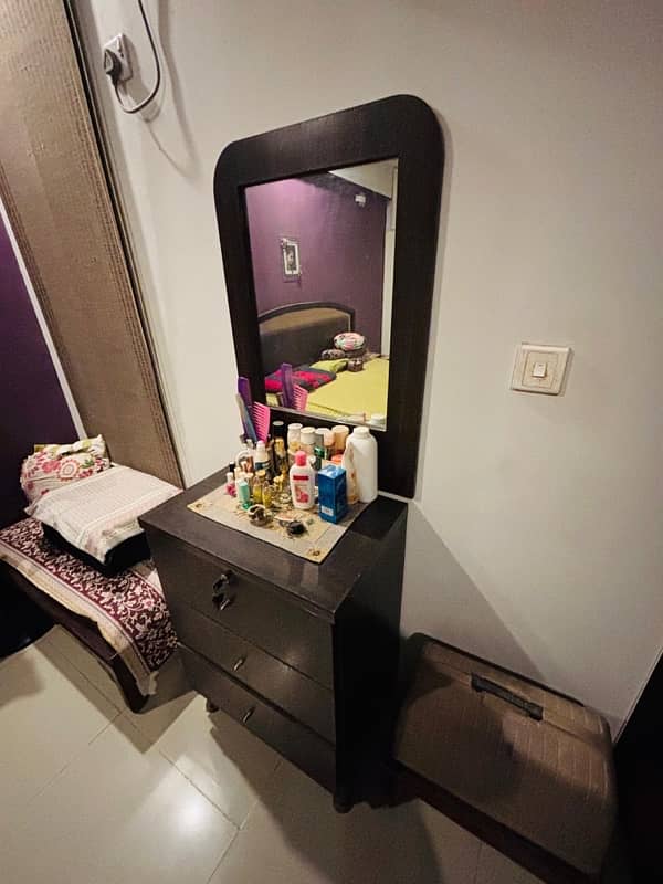 Stylish Dressing Table For Sale || Pristine Condition 0