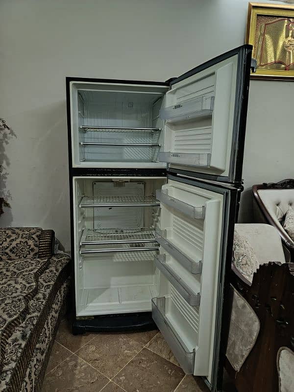 Dawlance Refrigerator in Best Condition 1