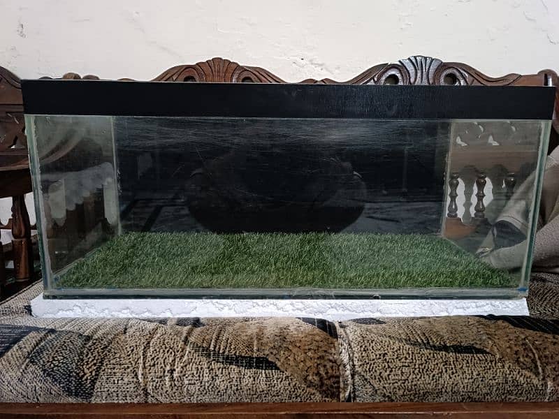 AQUARIUM 28 INCHES LONG 1 FEET HEIGHT 4