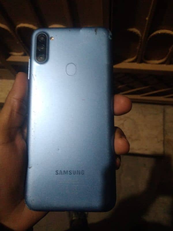 Samsung A11 orginal panel ha galss break ha kafi working ok 100% 1