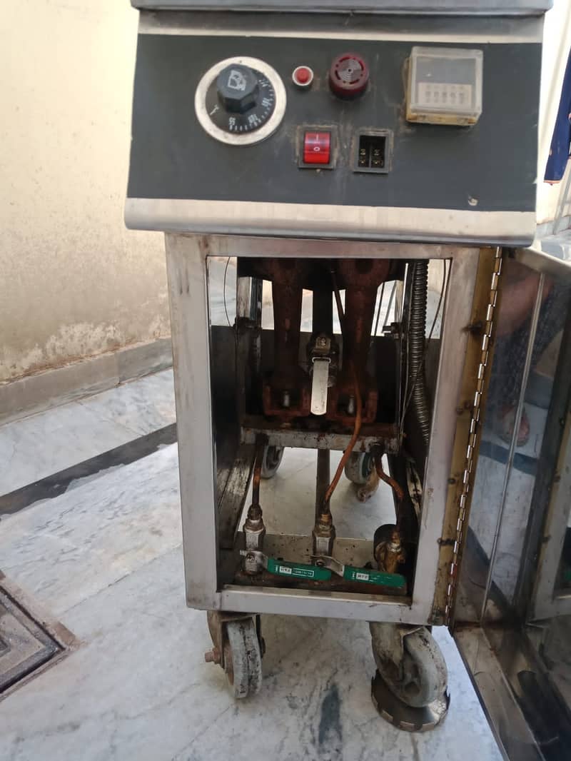 Deep Fryer & Iron Counter for sale 2