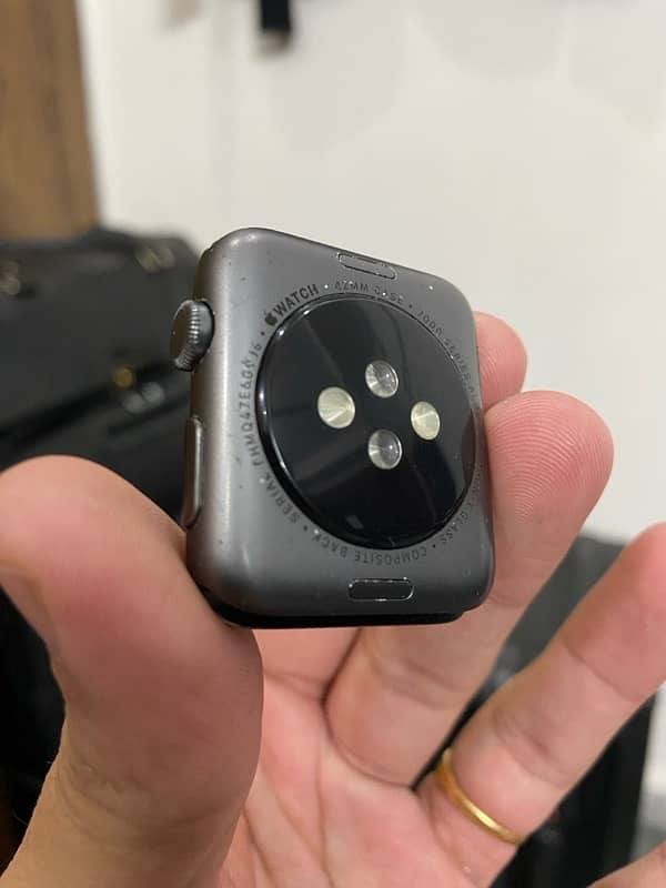 Apple Watch series 7000 42 mm 1st gen (spots) 2