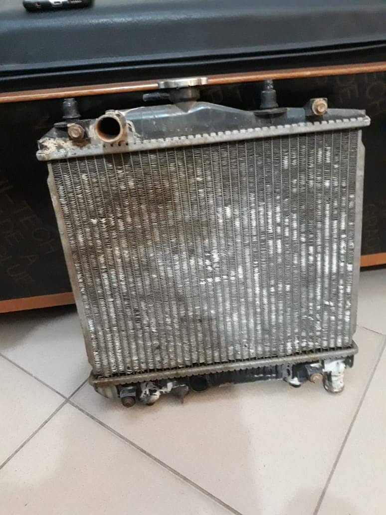 Radiator complete with fan Kia Classic and pride perfect condition 4