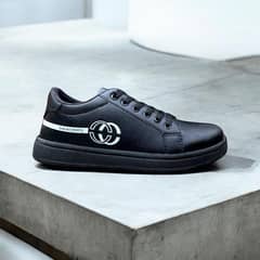 stylish Men's black sneakers cash on delivery all Pakistan