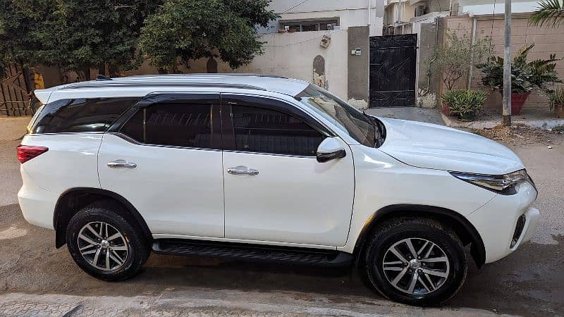 Toyota Fortuner Vvti 2.7 petrol  2018 2