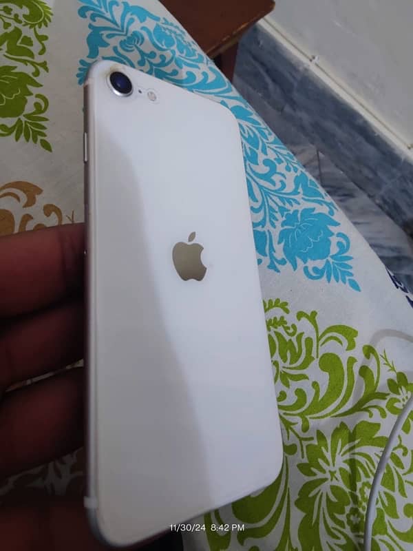 iphone SE 2020 with box PTA approved 0