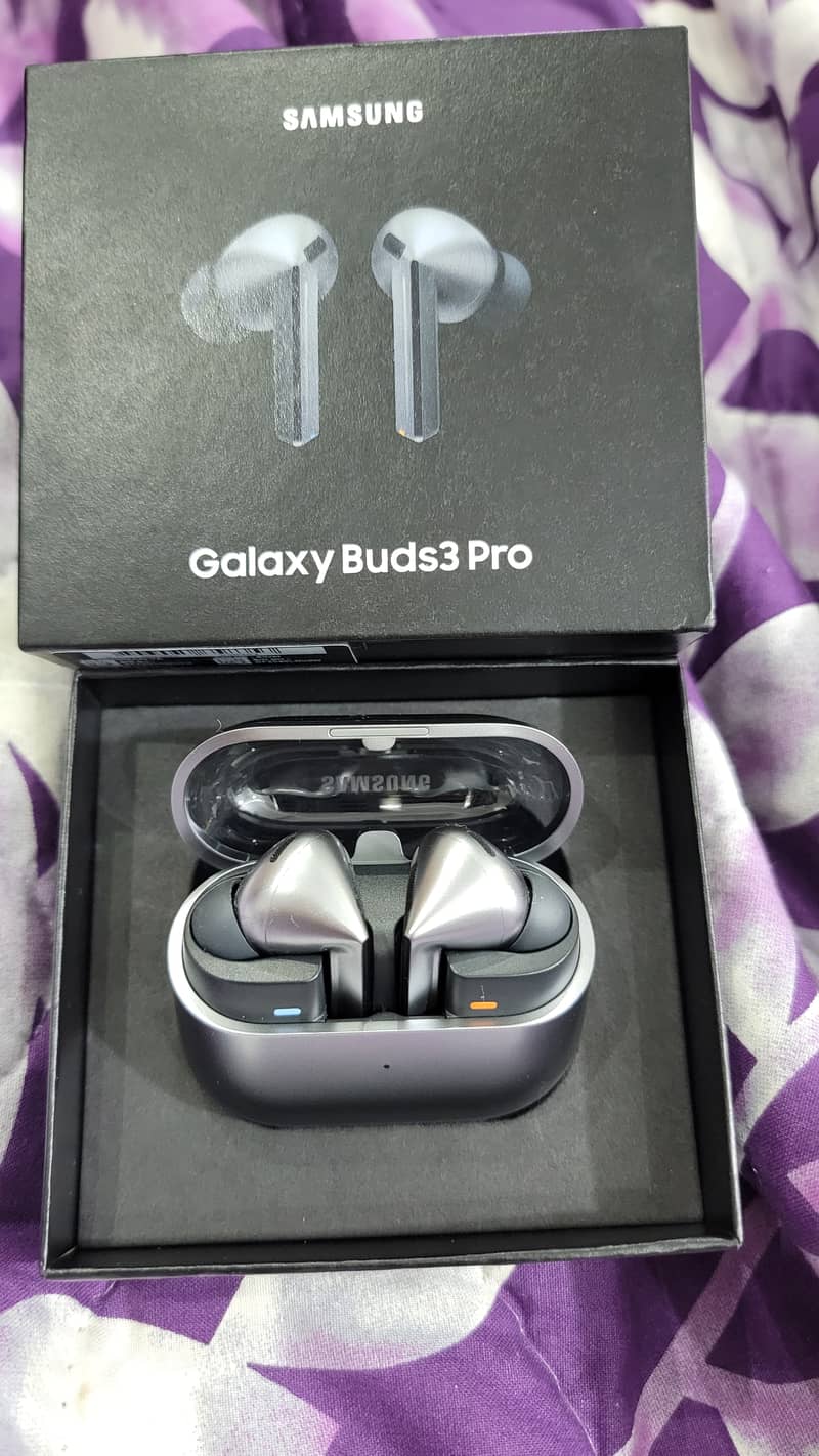 Samsung Galaxy Buds 3 Pro SM-R630 Silver Bluetooth Earphones 2