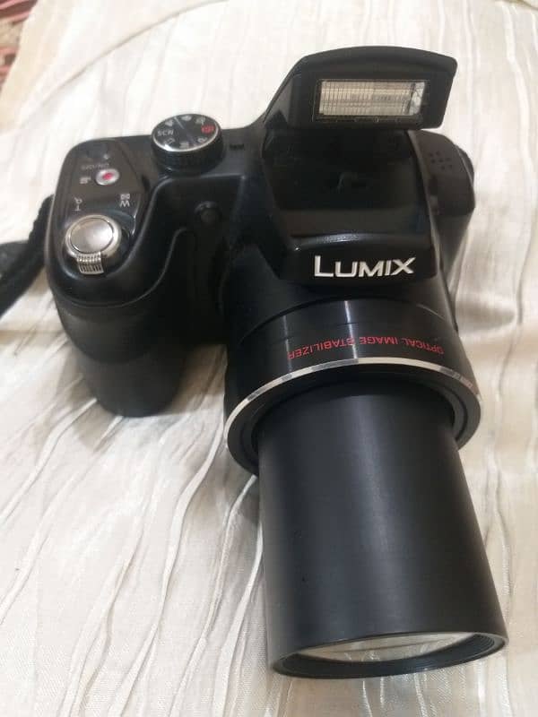 Panasonic LZ40 camera 0