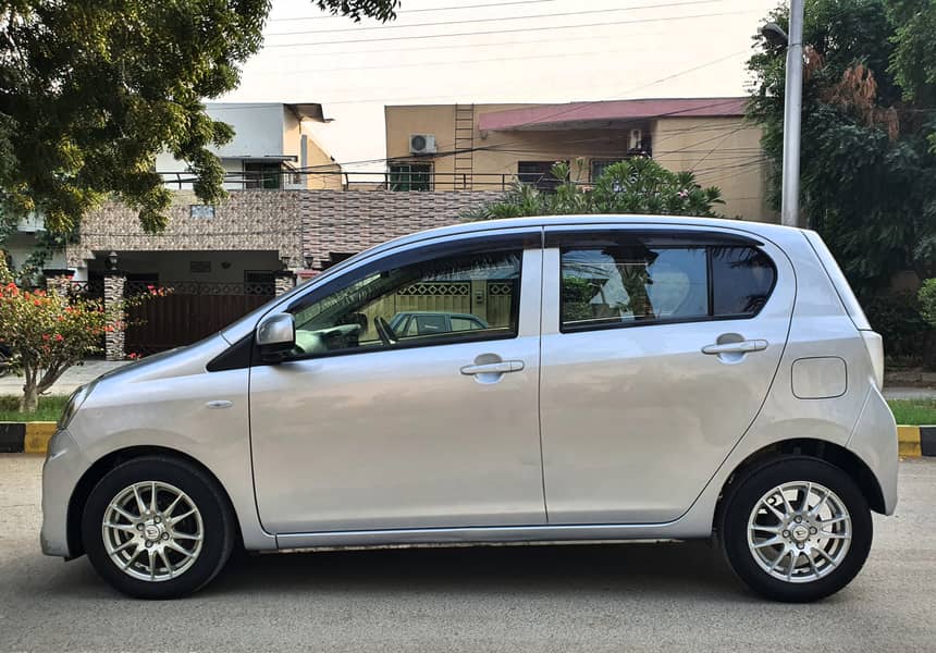 Daihatsu Mira model 2014 registered 2017 7