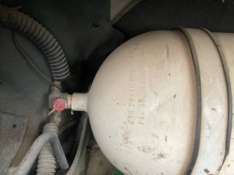 CNG CYLINDER AND KIT IN FRESH CONDITION 0