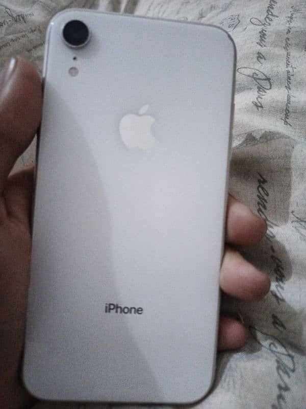 iphone xr  For urgent sale 1