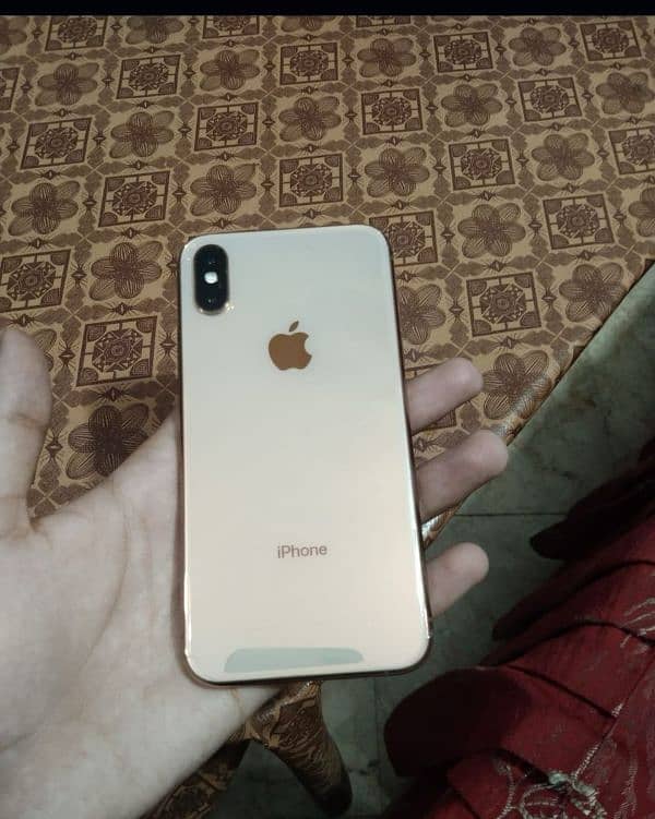 iPhone XS 64GB non PTA golden colour 3