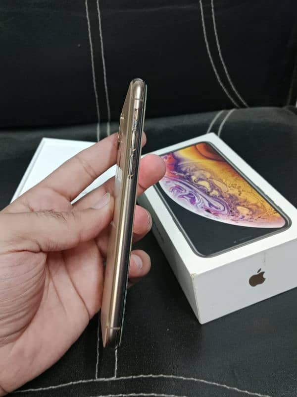 iphone xs. . 7