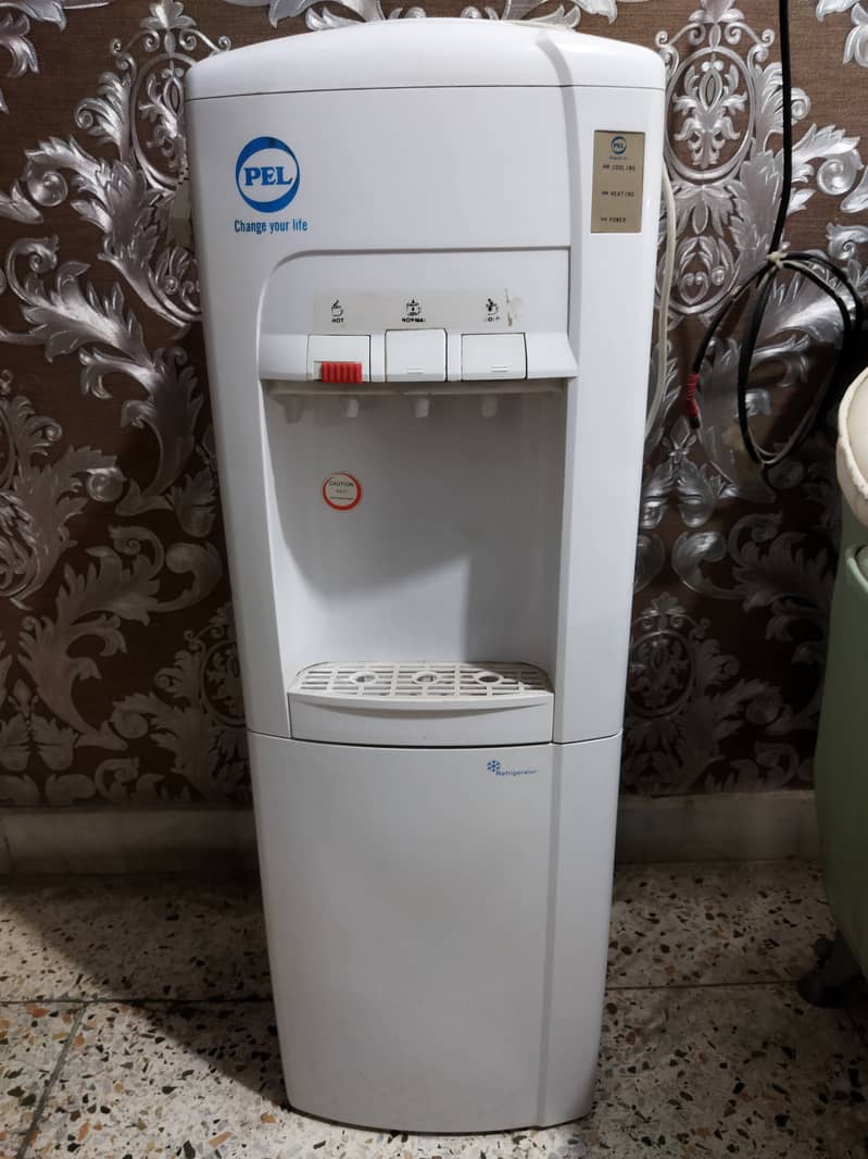 Pel water dispenser 0