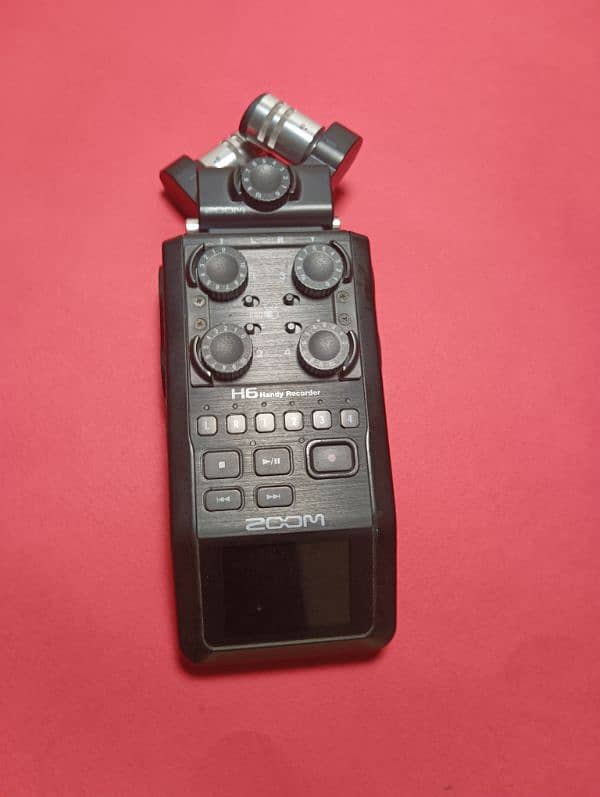 Zoom H6 Handy Sound Recorder 0