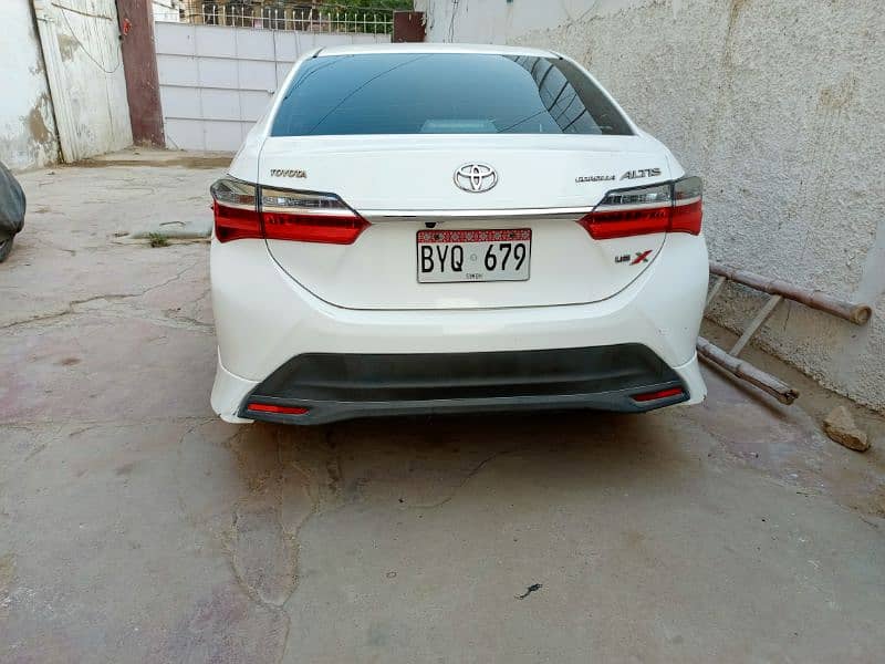 Toyota Corolla Altis 2023 4