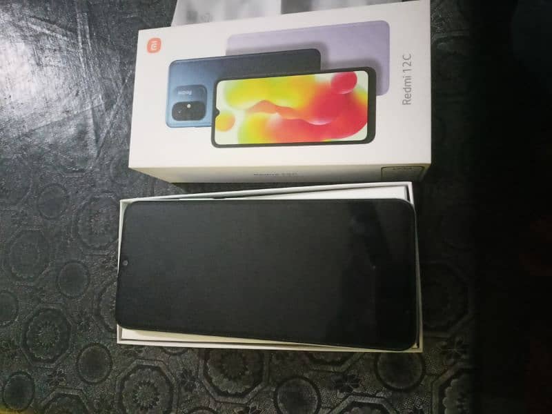 redmi 12c 4 128gb 10/10 condition warranty hain abi 1