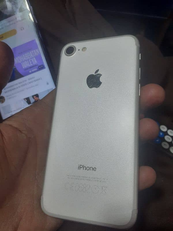 iphone 7 32gb PTA aproved 3