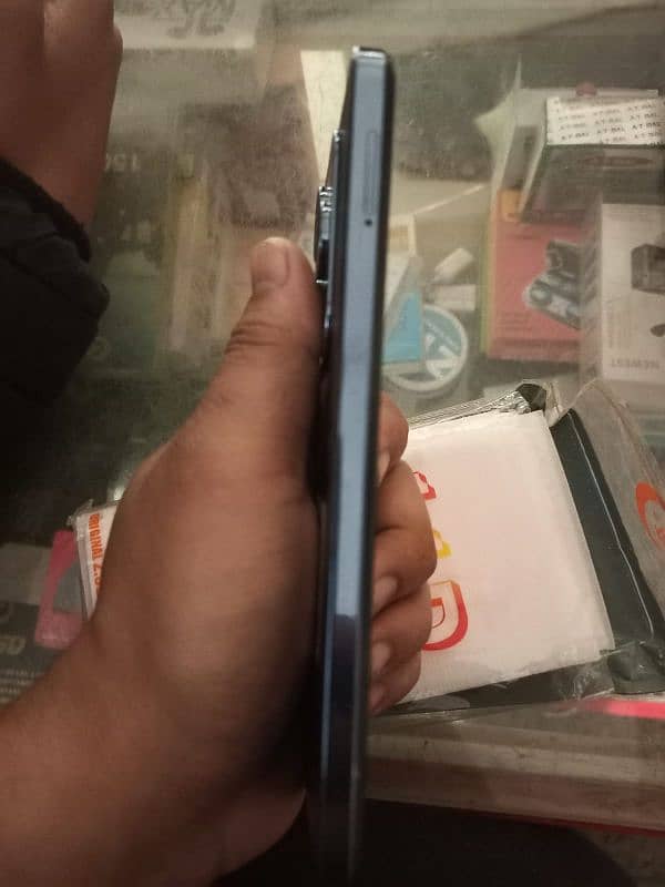 Infinix Hot 40pro only 1 month used 3