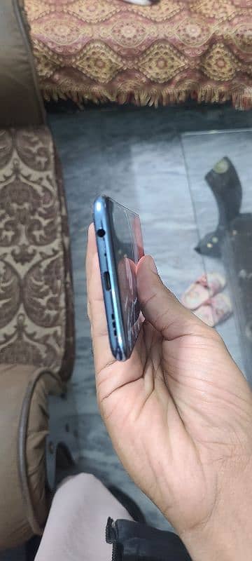 oppo f17pro 4