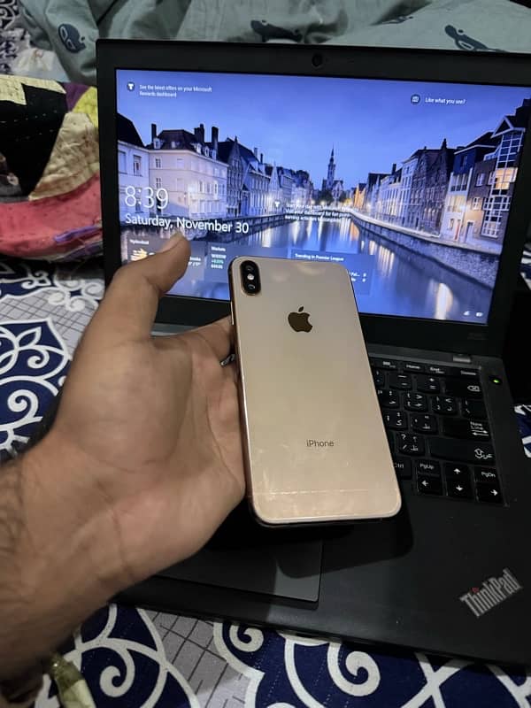 iphone xs max 1