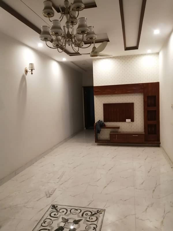 10 Marla VIP Upper Portion For Rent In PIA Housing Society Near Wapda Town Gool Chakr Lahore 6