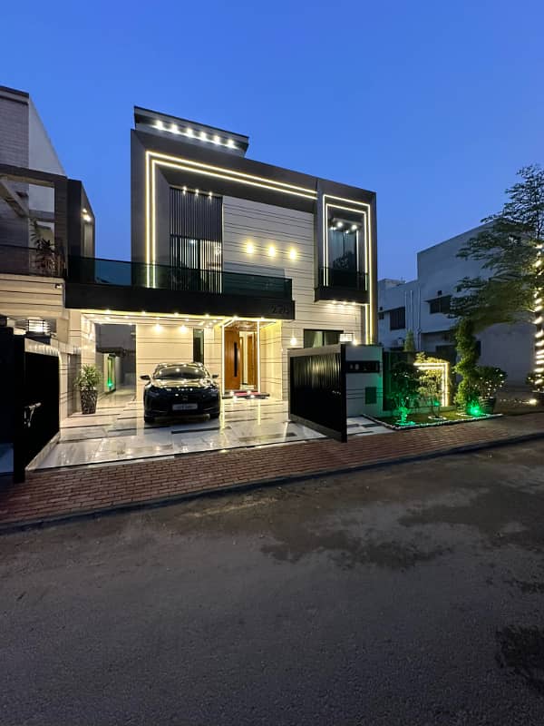 3 YEARS INSTALLMENT PLAN HOUSE PARK VIEW CITY LAHORE FOR SALE 0