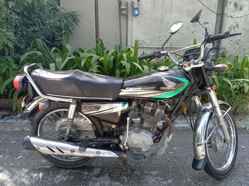 Honda CG 125 10/10 condition all genuine urgent sale 8