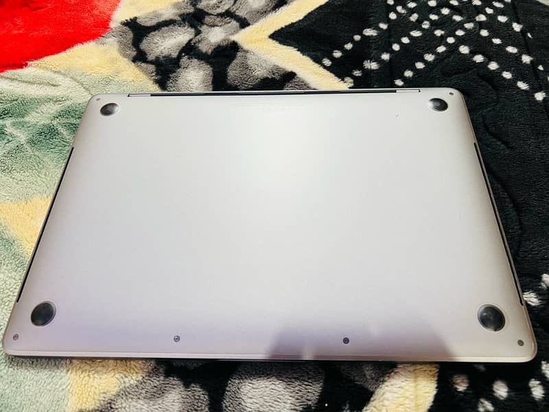 Macbook pro 2018 13inch 8