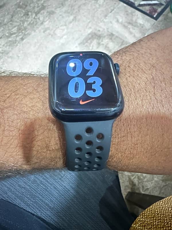 Apple smart watch series 7 2